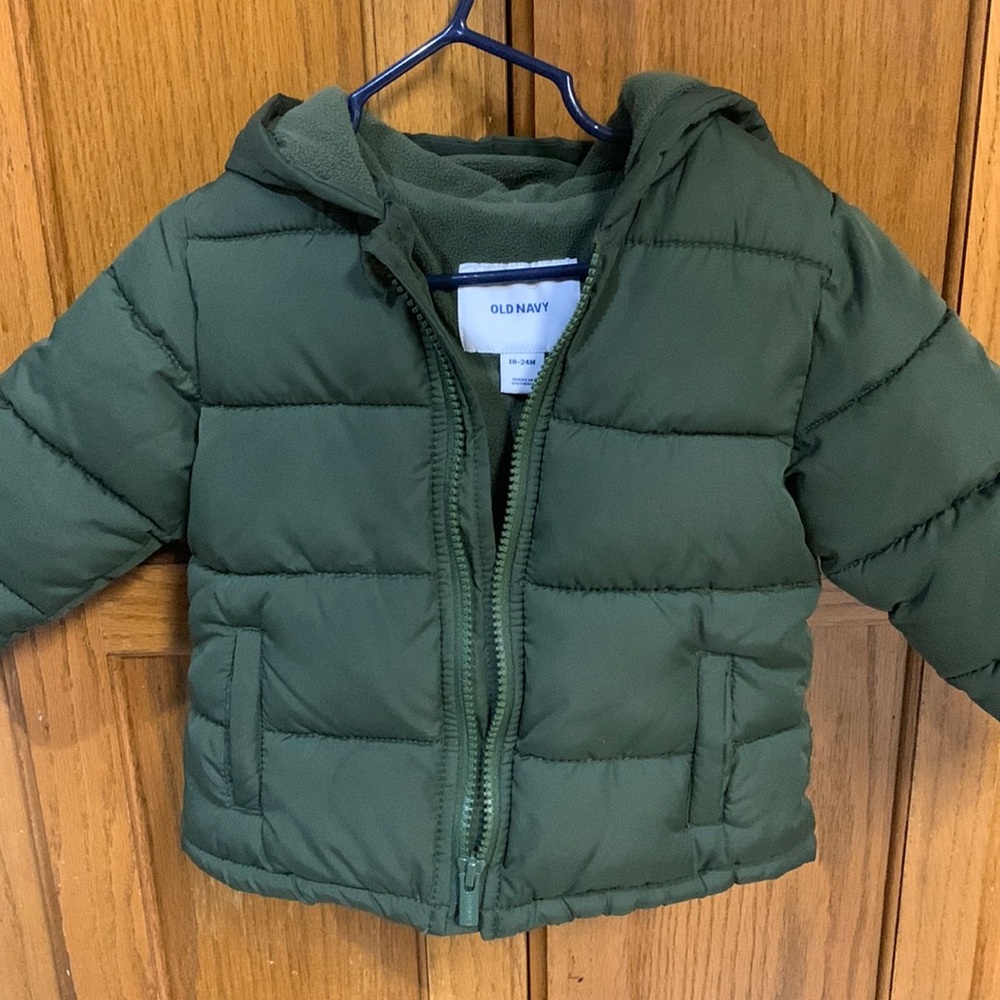 LIKE NEW Old Navy Toddler Puff Coat!